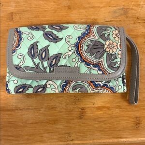 Vera Bradley Mint Floral Quilted Wristlet with Gray Trim